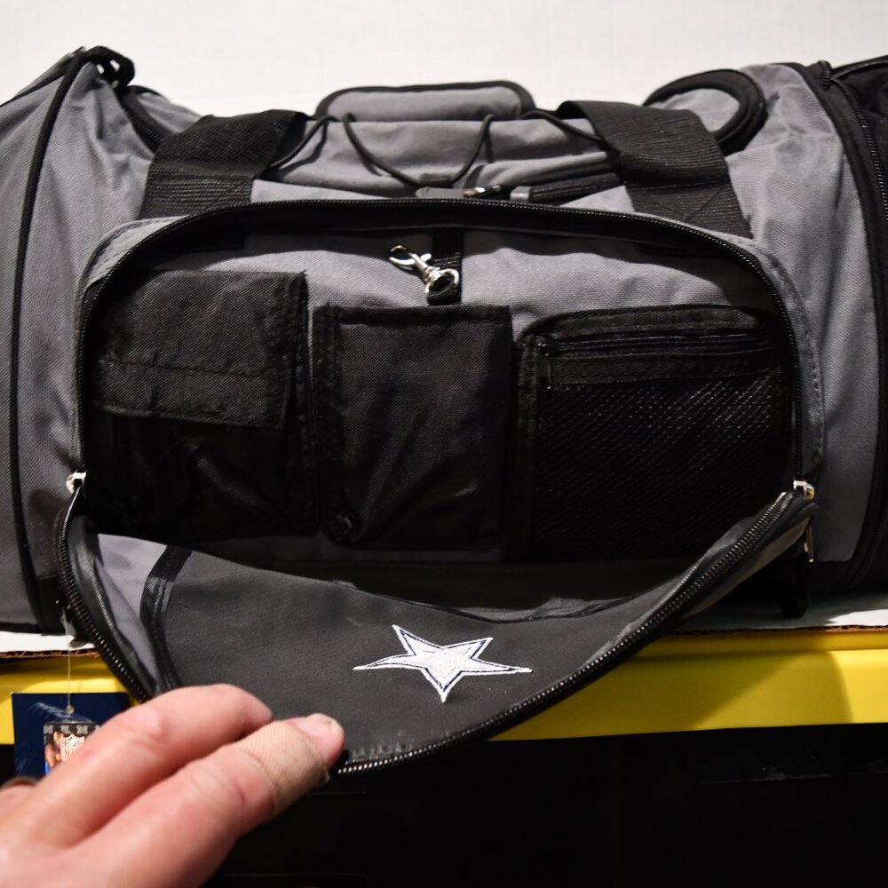 Dallas Cowboys Football Player Gym/Duffle Bag Salesman Sample New with Tag - Picture 4 of 13